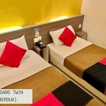 Yellow Mansion Hotel Melaka Raya Екстериор снимка
