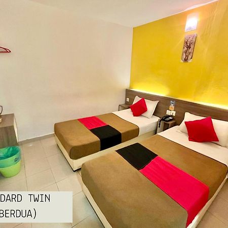 Yellow Mansion Hotel Melaka Raya Екстериор снимка