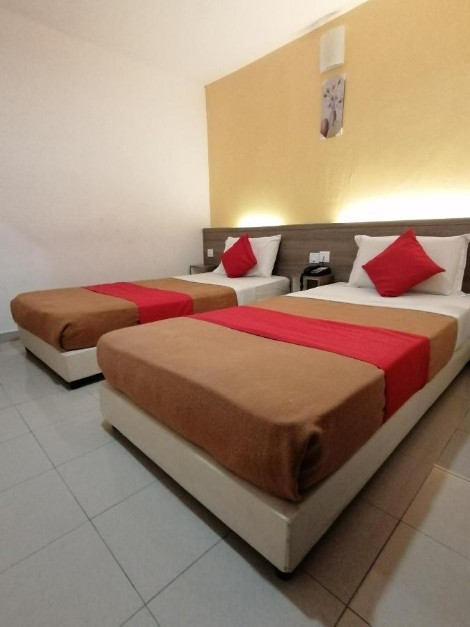 Yellow Mansion Hotel Melaka Raya Екстериор снимка