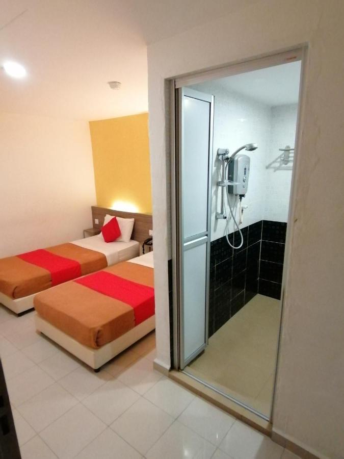 Yellow Mansion Hotel Melaka Raya Екстериор снимка