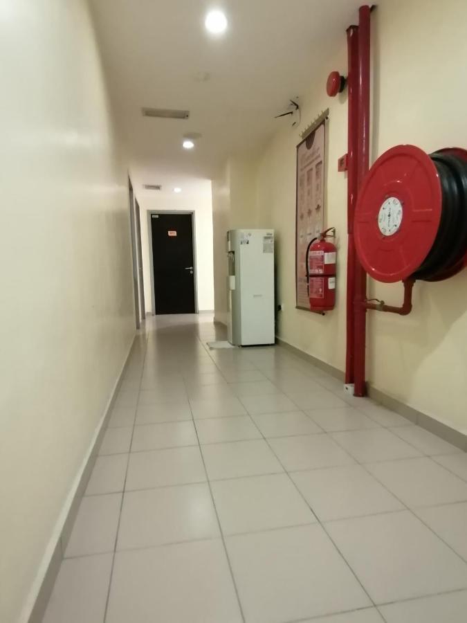 Yellow Mansion Hotel Melaka Raya Екстериор снимка