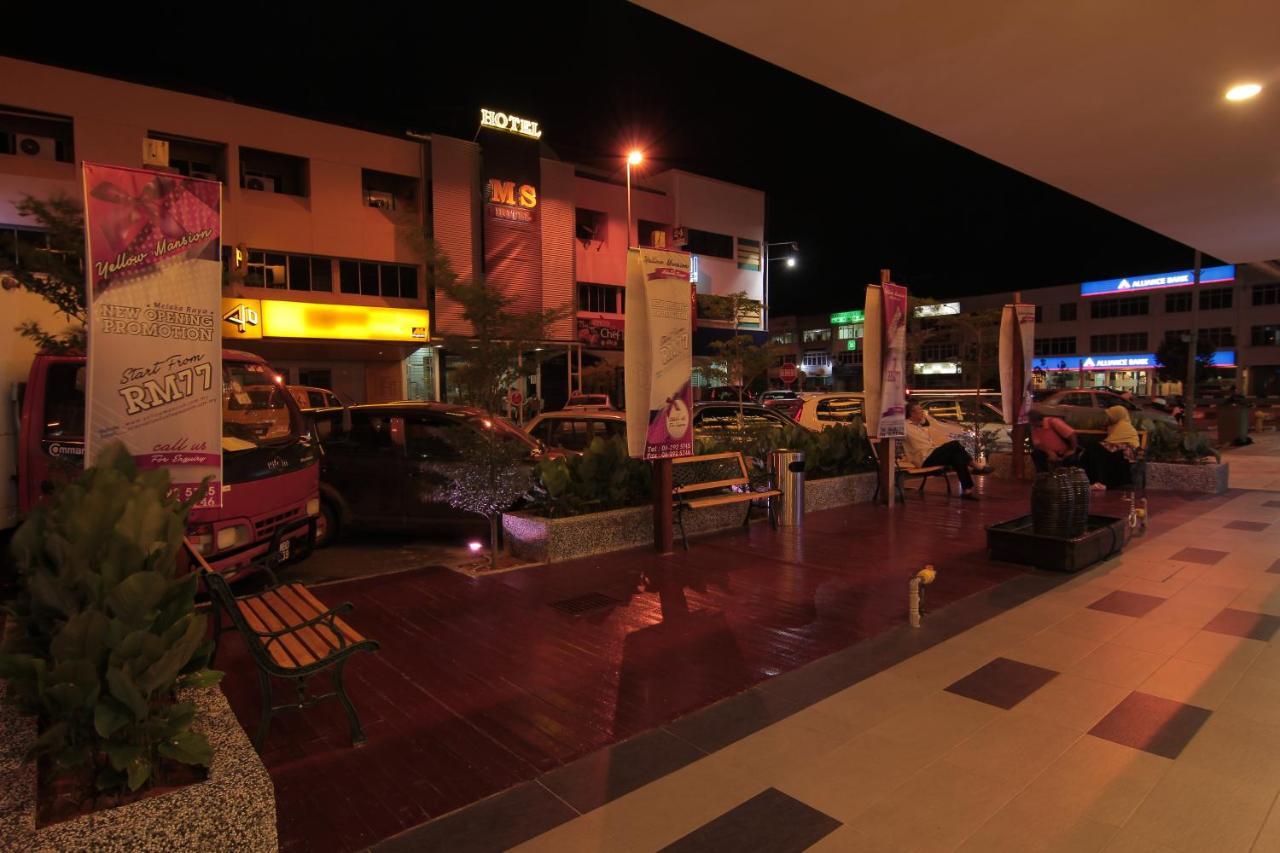 Yellow Mansion Hotel Melaka Raya Екстериор снимка
