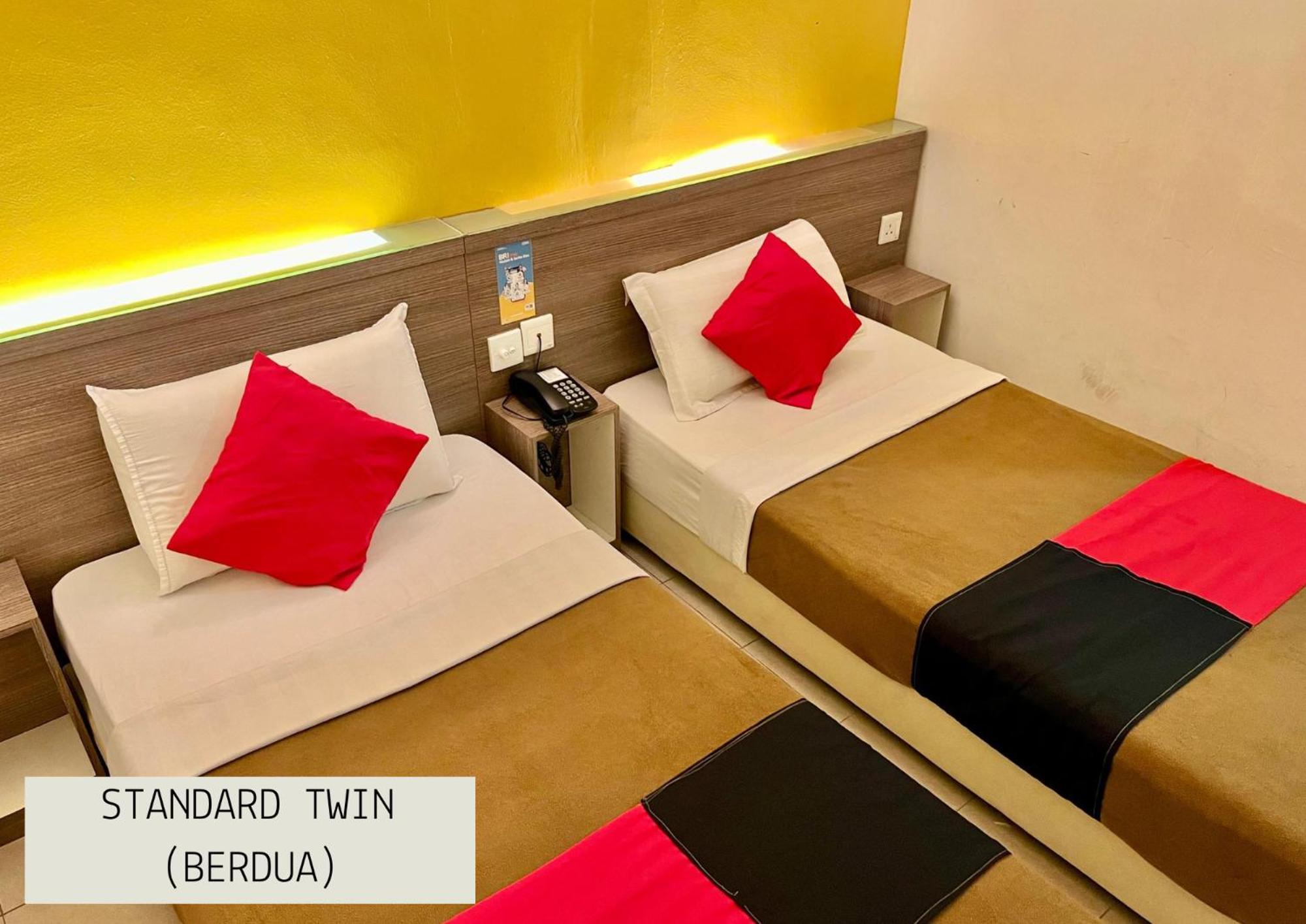 Yellow Mansion Hotel Melaka Raya Екстериор снимка