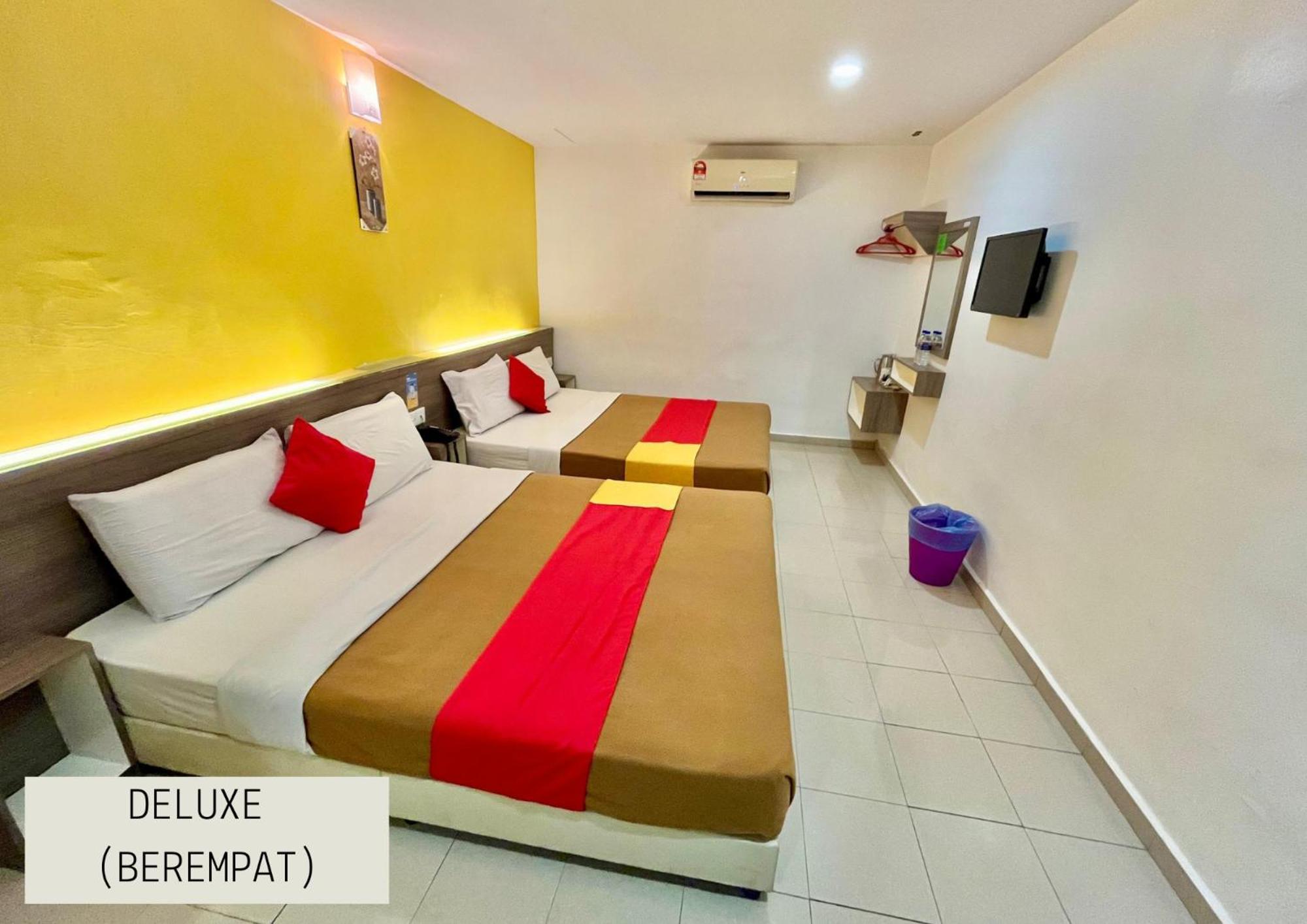 Yellow Mansion Hotel Melaka Raya Екстериор снимка