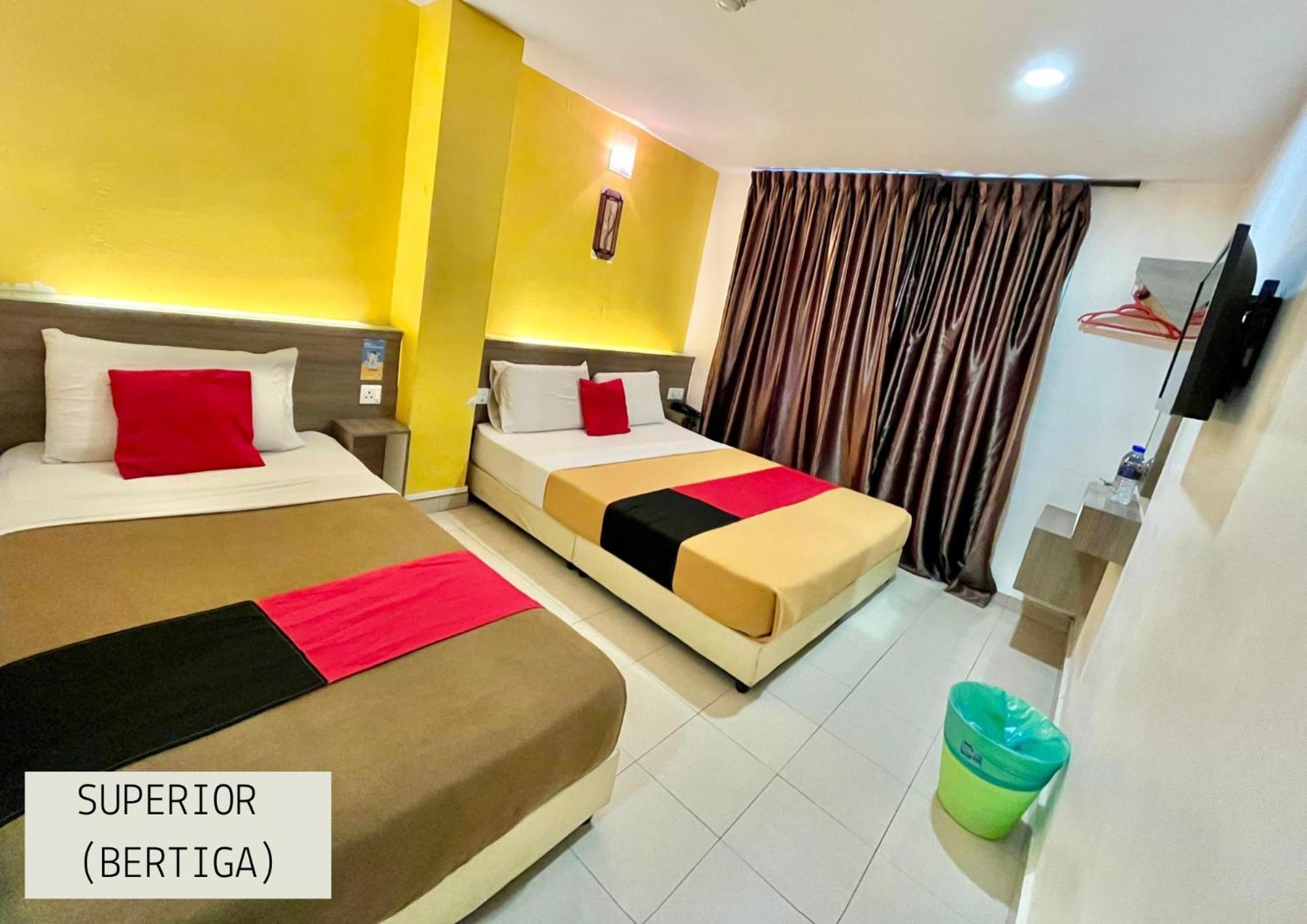 Yellow Mansion Hotel Melaka Raya Екстериор снимка